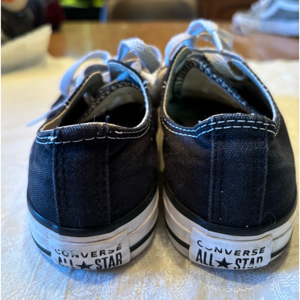 Converse All Stars Youth Size 2 Black, Lowtop